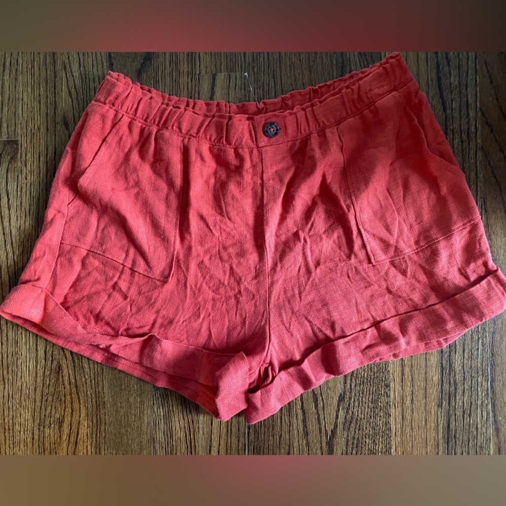 Sienna Sky Elastic Cuff Summer Shorts, Women's Size‎ Large, Coral Pink Color
NEW